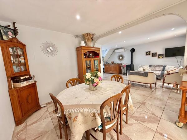 Maison à GUIGNES, 77390 - 8 pièces 176m²