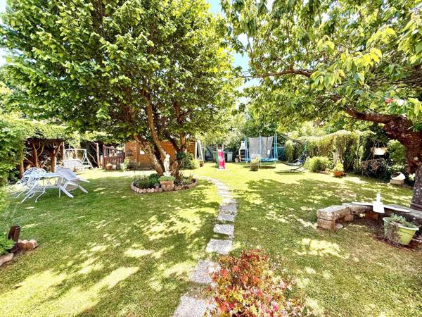 Maison à GUIGNES, 77390 - 8 pièces 176m²