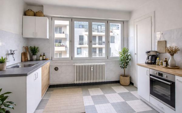 Appartement à vendre    2 pièces • 81,70 m2 Strasbourg