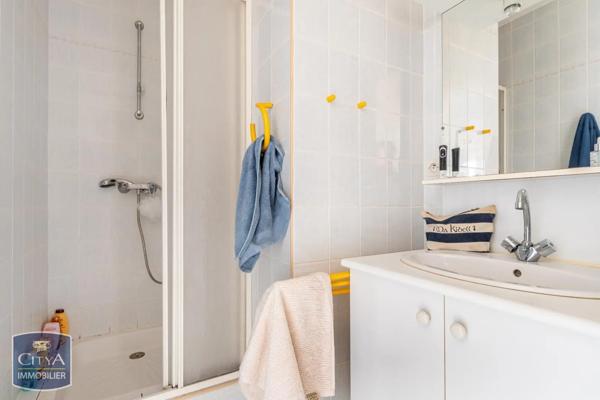 Immeuble à vendre 244m²