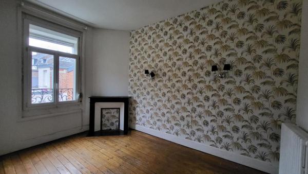 MAISON QUARTIER REMICOURT AVEC JARDIN