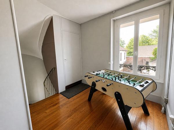 Maison Nanteuil Le Haudouin 5 pièce(s) 172 m2
