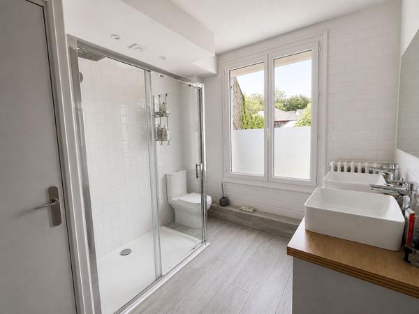Maison Nanteuil Le Haudouin 5 pièce(s) 172 m2
