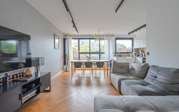 Appartement à vendre    4 pièces • 100,46 m2 Paris 19