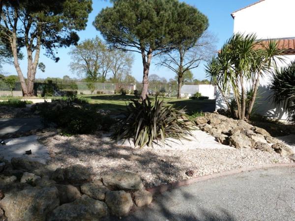 Maison à vendre 7 pièces avec Piscine et Sauna CHALLANS