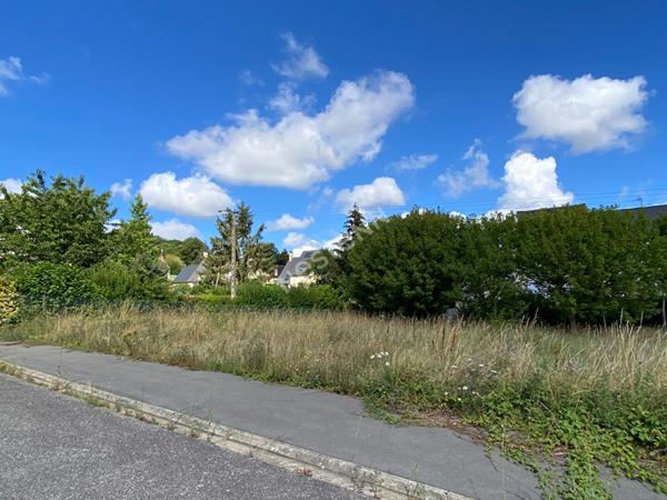 Terrain constructible à vendre à La Chartre-Sur-Le-Loir (72340) 862 m2