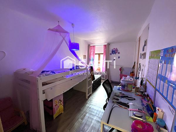 Maison 3 chambres + studio, proche école, commerces