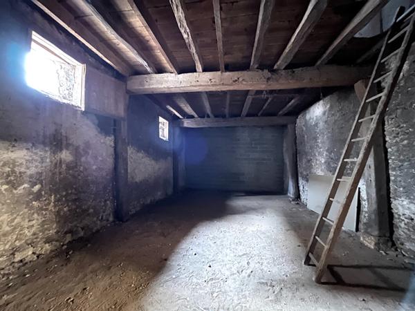 EXCLUSIVITÉ - GRANGE - VINEUIL CENTRE