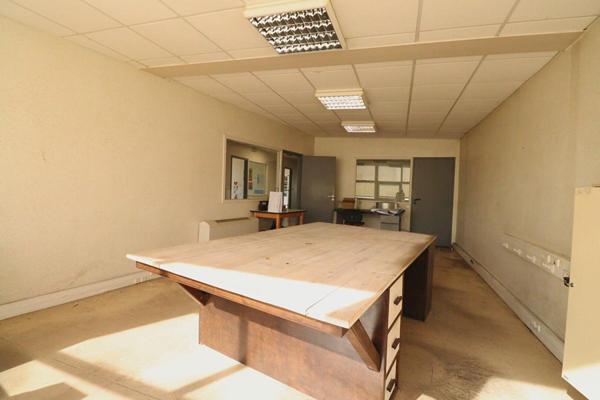 MONTREDON LABESSONNIE - Local d'activité, Entrepôt industriel 1 200 m²