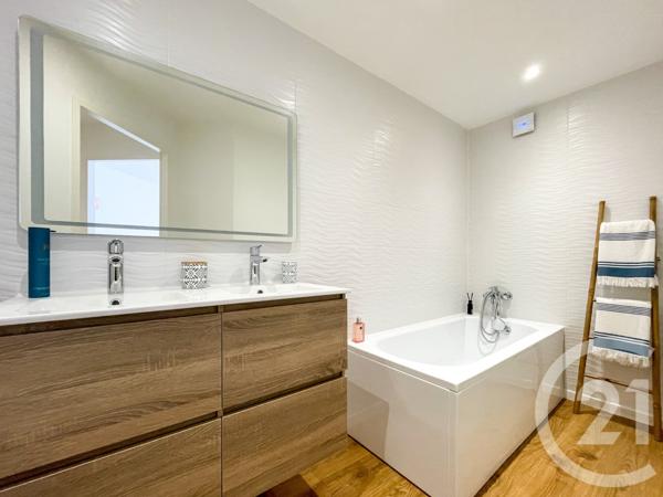 Appartement F4 à vendre  4 pièces - 86,80 m2 LES SABLES D OLONNE - 85