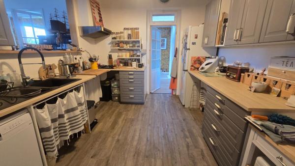 Maison à PONTIVY, 56300 - 8 pièces 210m²