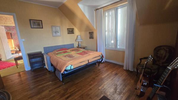 Maison à PONTIVY, 56300 - 8 pièces 210m²