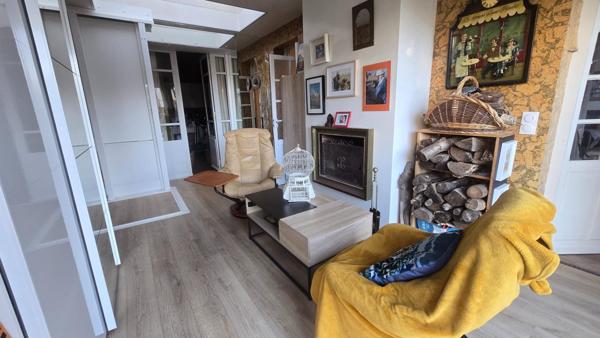 Maison à PONTIVY, 56300 - 8 pièces 210m²