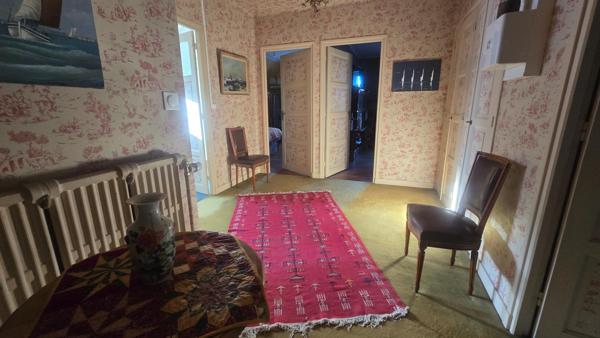 Maison à PONTIVY, 56300 - 8 pièces 210m²