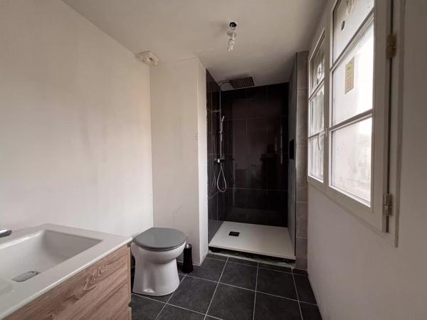 Dammartin-en-Goële – maison individuelle 2018, 3 chambres dont suite, jardin clos, terrasse, DPE C / GES A