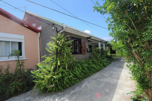 🔥 Investissement rentable – Maison créole avec potentiel 3 chambres + jardin piscinable – Saint-Pierre Ligne Paradis