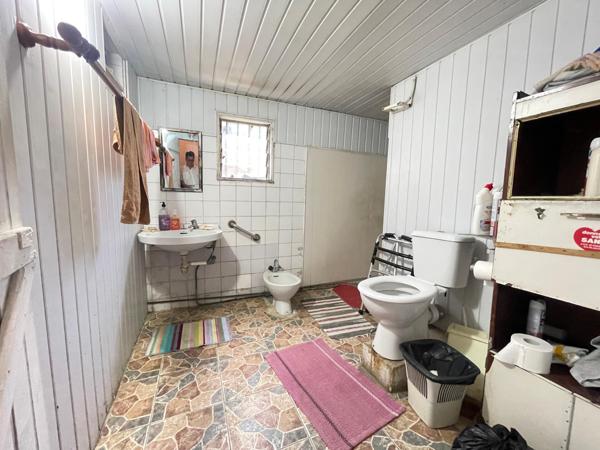 🔥 Investissement rentable – Maison créole avec potentiel 3 chambres + jardin piscinable – Saint-Pierre Ligne Paradis