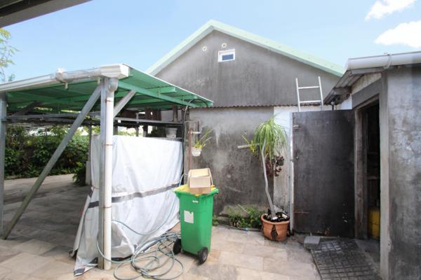 🔥 Investissement rentable – Maison créole avec potentiel 3 chambres + jardin piscinable – Saint-Pierre Ligne Paradis