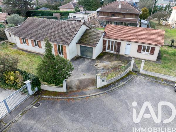 Maison à vendre 8 pièces 149 m² Décines-Charpieu