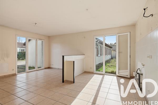Maison à vendre 8 pièces 149 m² Décines-Charpieu