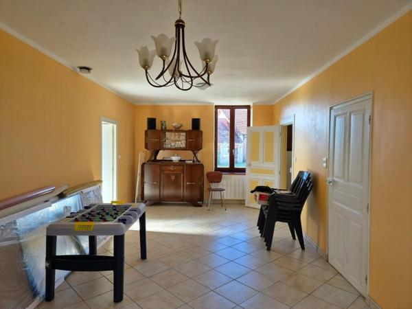 Belle maison avec grange et terrain