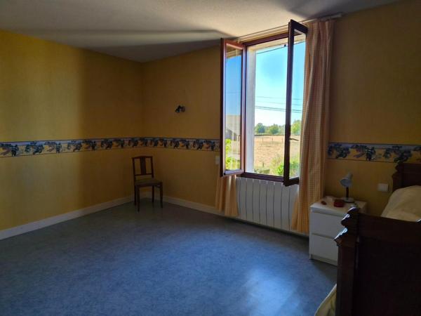 Belle maison avec grange et terrain