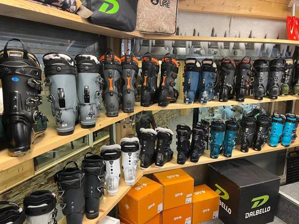 Très rare Magasin Location Skis au pied de pistes