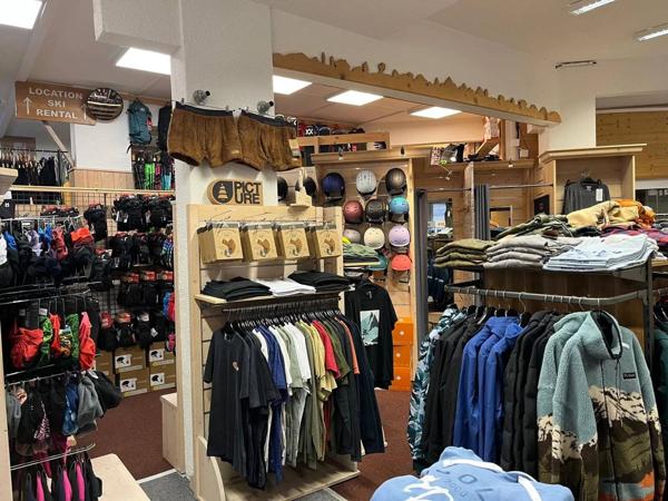 Très rare Magasin Location Skis au pied de pistes