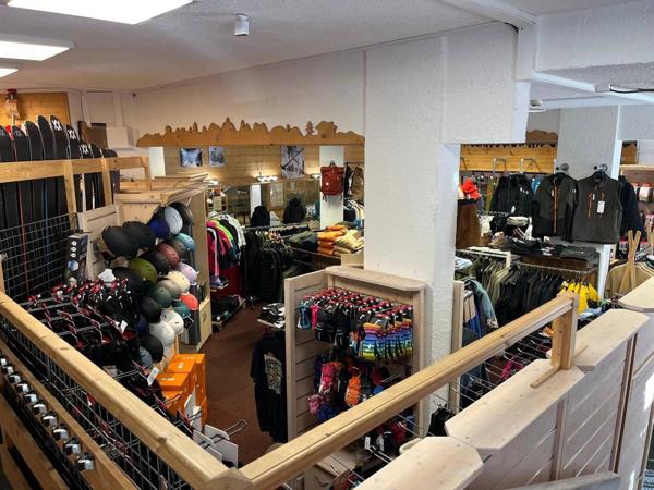 Très rare Magasin Location Skis au pied de pistes