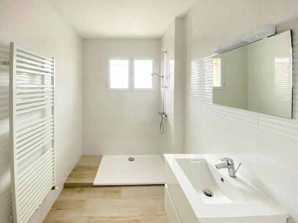 Maison Les Sables d'Olonne 4 pièces 91.78 m² 2 chambres jardin garage 1.2 km centre ville