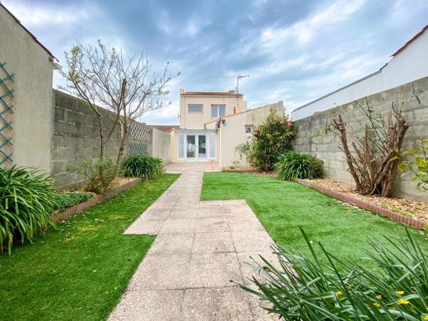 Maison Les Sables d'Olonne 4 pièces 91.78 m² 2 chambres jardin garage 1.2 km centre ville