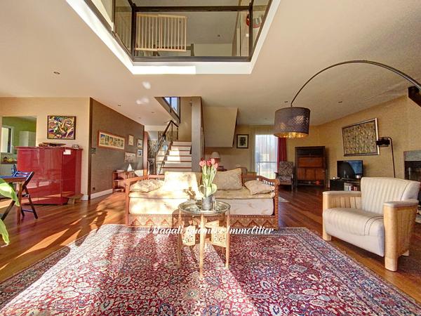 Montfort-sur-Meu (35160) LUMIERE ET VERDURE à moins de 30 min de Rennes gare.