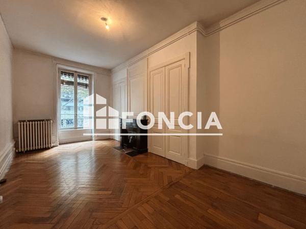 Location Appartement 2 pièces 53.7 m² - 21 BD EUGENE DERUELLE Lyon 69003
