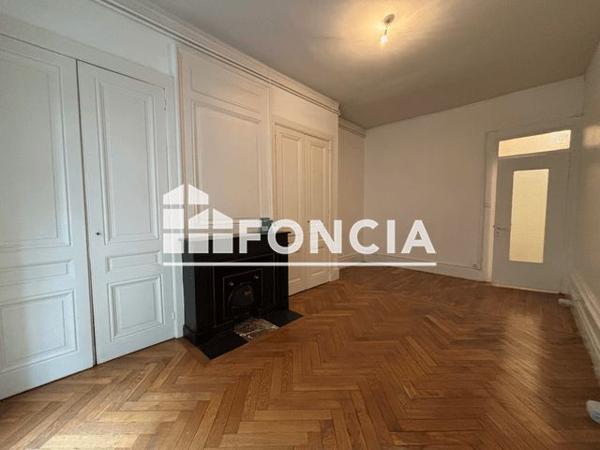 Location Appartement 2 pièces 53.7 m² - 21 BD EUGENE DERUELLE Lyon 69003