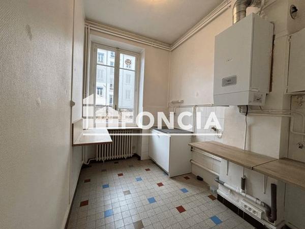 Location Appartement 2 pièces 53.7 m² - 21 BD EUGENE DERUELLE Lyon 69003