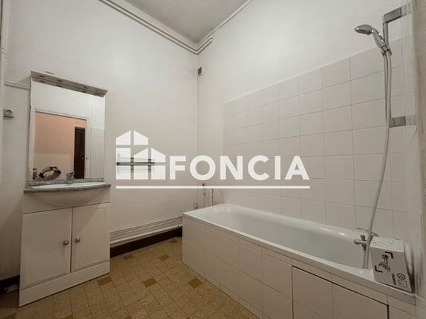 Location Appartement 2 pièces 53.7 m² - 21 BD EUGENE DERUELLE Lyon 69003