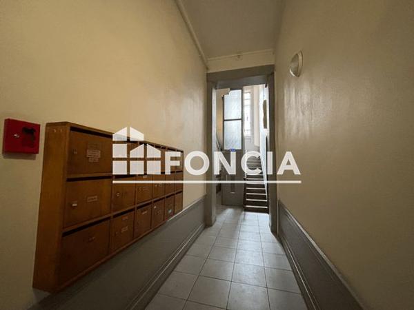 Location Appartement 2 pièces 53.7 m² - 21 BD EUGENE DERUELLE Lyon 69003