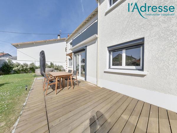Maison Vaires Sur Marne 6 pièce(s) 140 m2