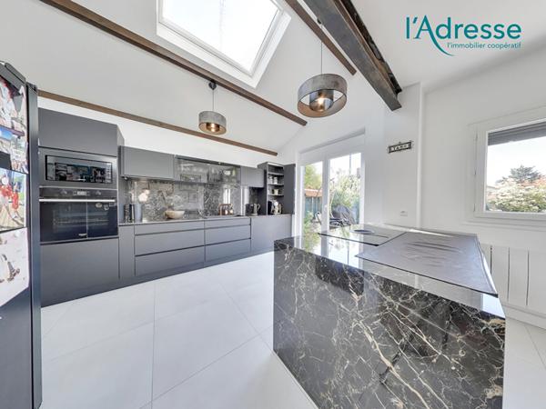 Maison Vaires Sur Marne 6 pièce(s) 140 m2