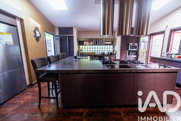 Maison à vendre 9 pièces 308 m² Saint-Louis