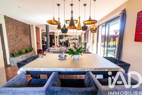 Maison à vendre 9 pièces 308 m² Saint-Louis