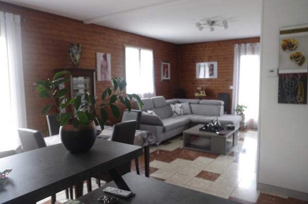 Maison à vendre 5 pièces, 116 m², proche de VIC-FEZENSAC (32)terrain 1185 m² avec garage