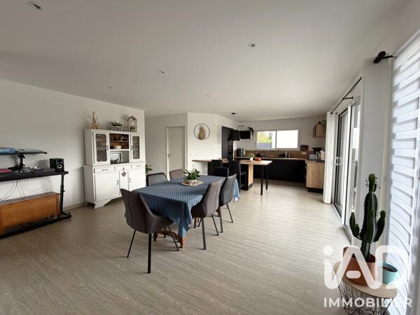 Maison à vendre 5 pièces 125 m² Neuville-de-Poitou