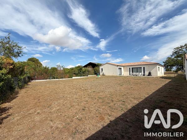Maison à vendre 5 pièces 125 m² Neuville-de-Poitou