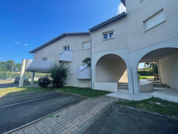 A LOUER Appartement T2 Saint Pierre Du Mont 1 Chambre parking résidence sécurisée avec piscine