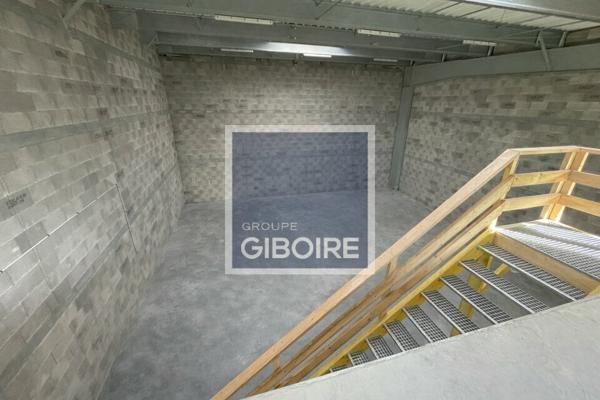 Local d'activites 256 m² à louer BRUZ (réf : 35.7000)