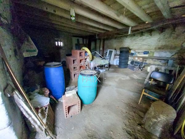 86140 LENCLOITRE Grange à réhabiliter ou à usage de stockage 155m² au sol
