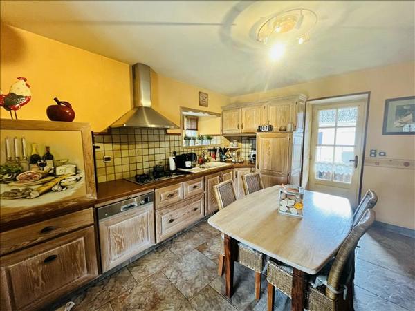Maison à vendre |  Terrasson-Lavilledieu |  6 pièces | 130 m²