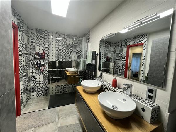 Maison à vendre |  Terrasson-Lavilledieu |  6 pièces | 130 m²