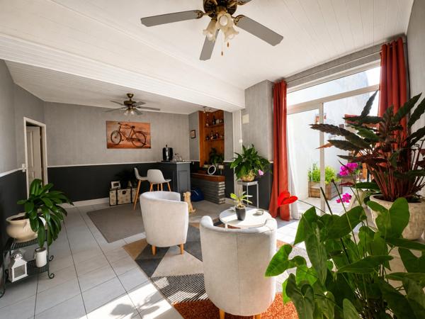 Maison d'habitation 7 pièces à vendre plus trois revenus locatifs MATHA (17)